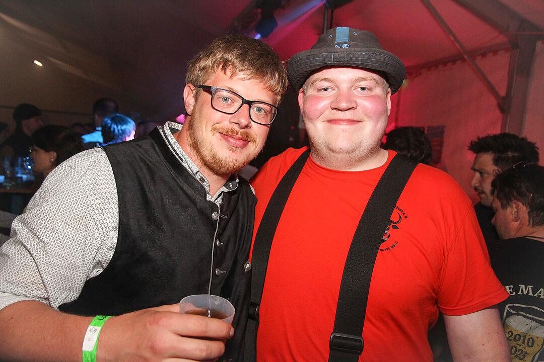 Party mit den DORFROCKERN Party mit den DORFROCKERN