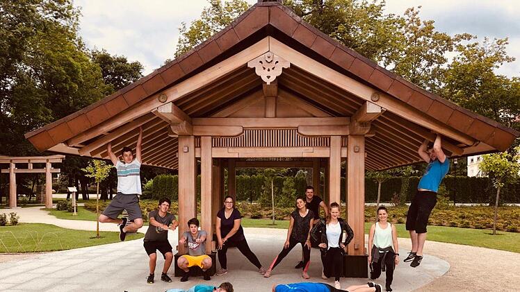 Das Ausbildungsteam der Firma M&ouml;bel und Raum  erlebte viel bei einem  unvergesslichen Ausflug nach Polen.  Foto: Maximilian Schuhmann