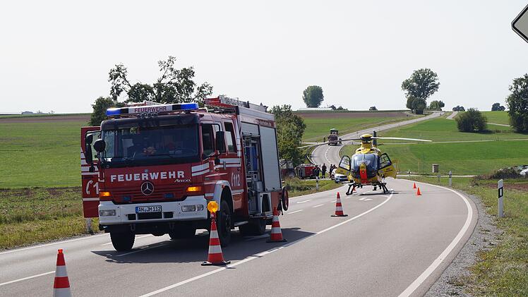 Auf der Staatsstraße 2248 kam es bei Herrieden (Landkreis Ansbach) zu einem Verkehrsunfall mit drei Verletzten.