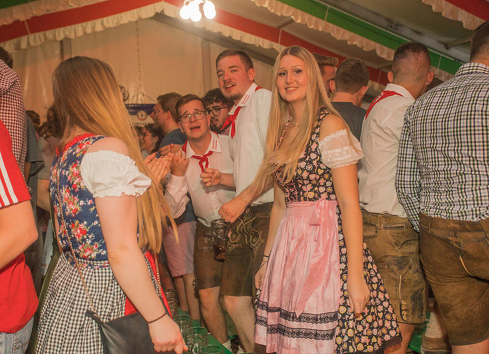 Die Cover- und Partyband "Tasty 7" spielten am Samstag.