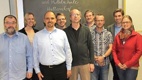 Förderverein Schule: Der gewählte Vorstand mit Bürgermeister Torsten Gunselmann  Foto: Mathias Erlwein