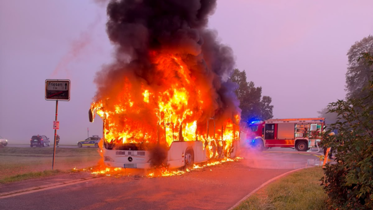 Nach Flammen-Inferno in Hirschaid: Busfahrer dankt Kindern &ndash; "waren alle Helden"