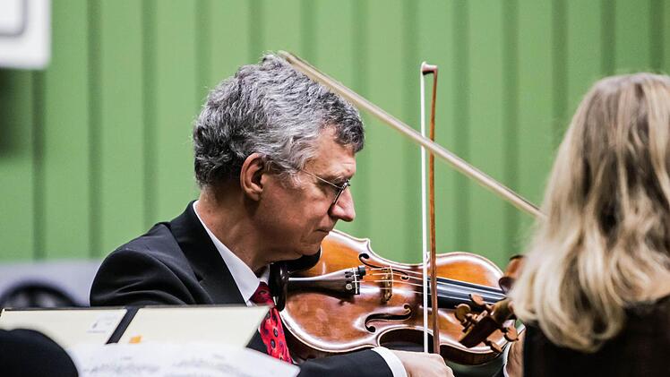 Impressionen vom Neujahrskonzert mit dem Musizierkreis NeustadtFoto: Jochen Berger