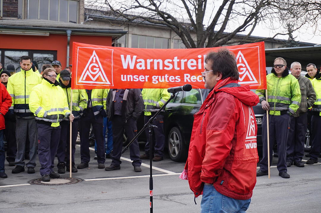 Warnstreik IG Metall in Kitzingen