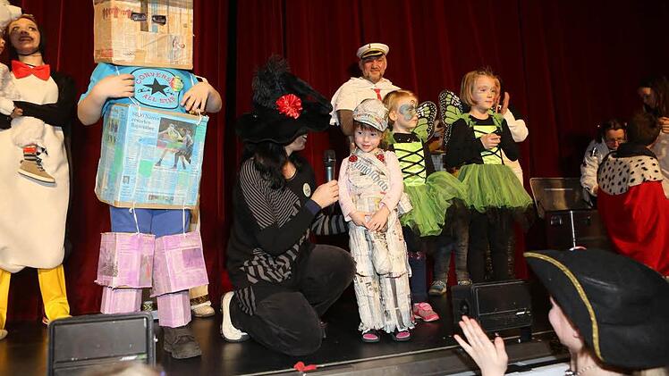Impressionen vom Kulmbacher Kinderfasching in der Dr.-Stammberger-Halle Foto: Barbara Herbst