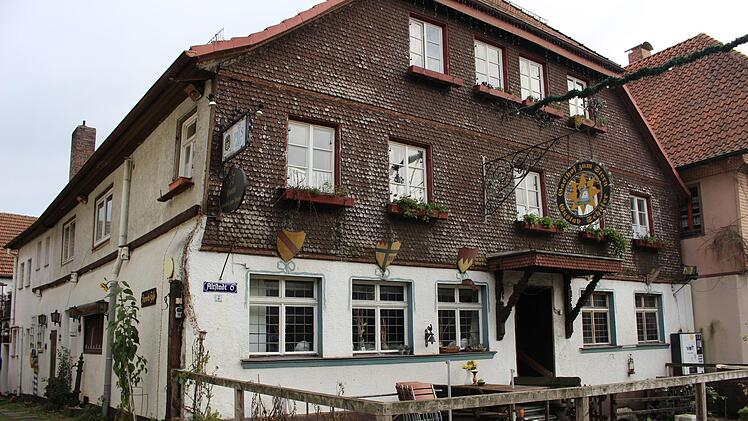 Der "Gasthof zum Stern" war einst ein Treffpunkt für die Prominenz. Heute verfällt er zunehmend. Julia Raab