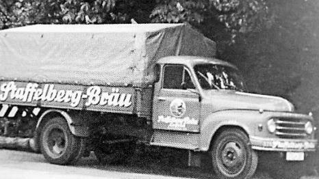 Einer der ersten Lastwagen war in den 1950ern dieser Hanomag.