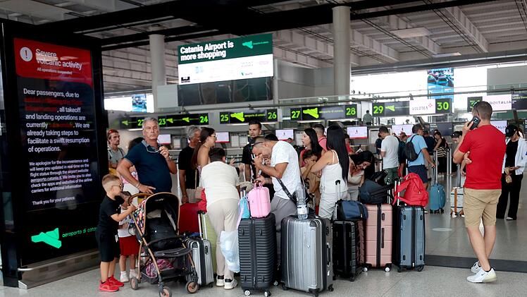 Lava-Spektakel, aber Reisechaos: &Auml;tna legt Catania lahm