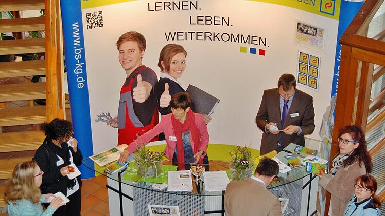 Die staatliche Berufsschule lud am Sonntag zum 9. Berufsinformationstag