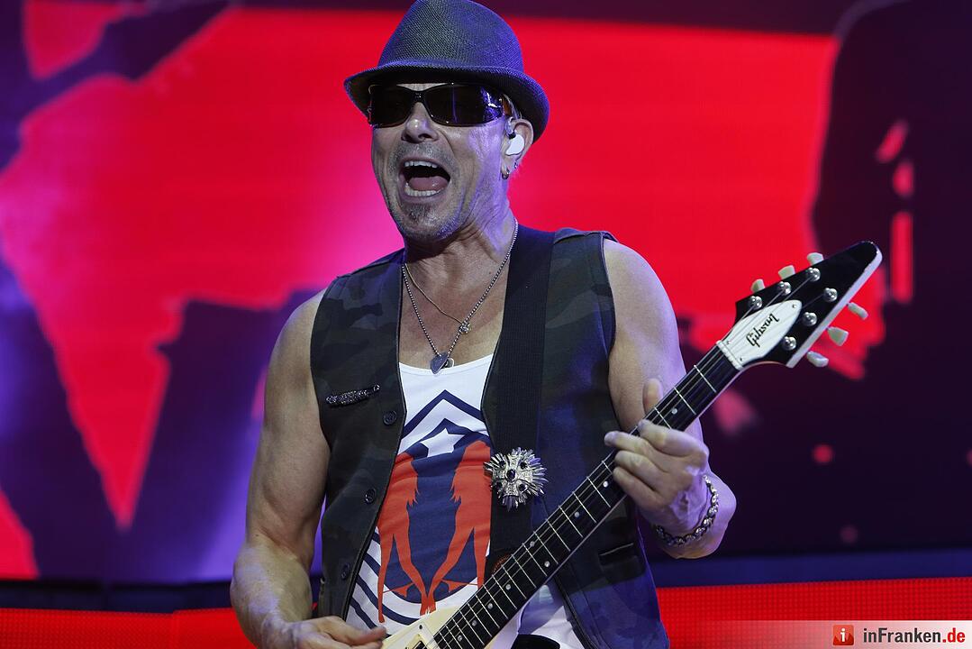 Scorpions12