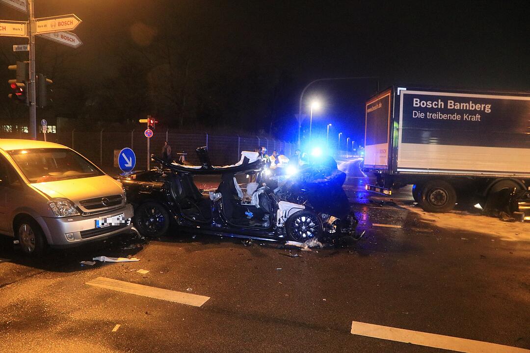 Schwerer Unfall auf dem Berliner Ring in Bamberg