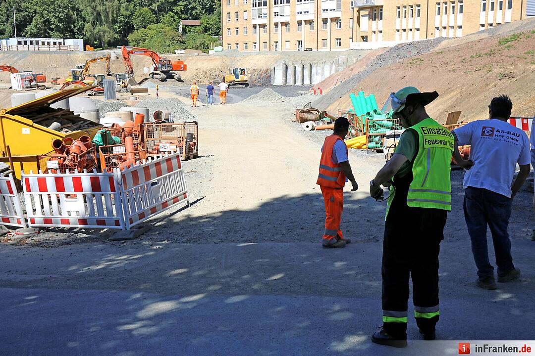 Gasaustritt nach Baggerarbeiten am Krankenhaus in Naila