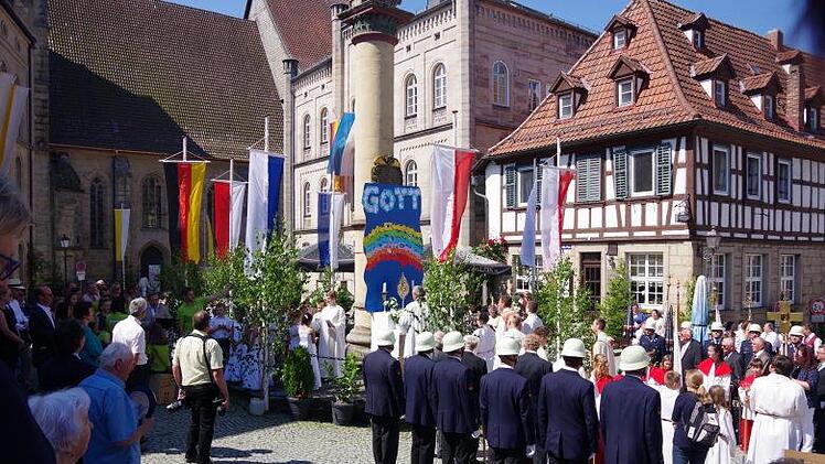 Die Kronacher Schwedenprozession Foto: Heike Schülein