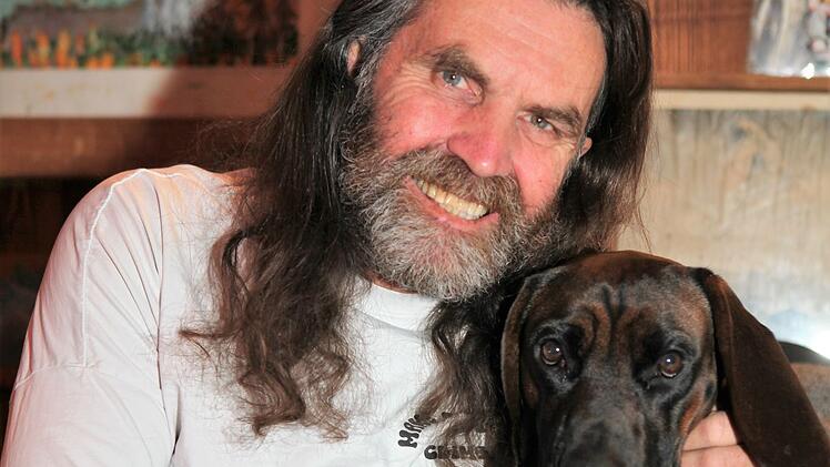 Extremkletterer Thomas Huber mit Hund Cerro