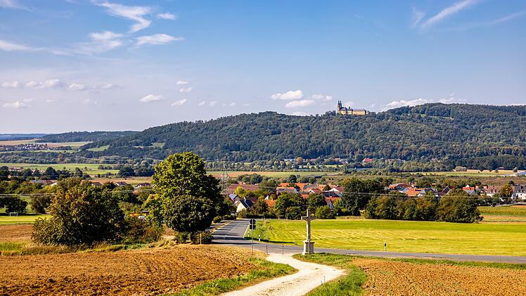 Spätsommerwanderung durch das oberfränkische Land bei Bad Staffelstein - Bayern - Deutschland