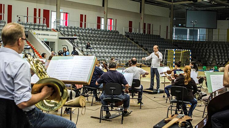 Impressionen von der Generalprobe für die Handball-Sinfonie in der HUK-Arena mit dem Philharmonischen Orchester Landestheater CoburgFoto: Jochen Berger