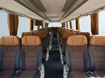 Innenraum eines Busses vom gleichen Typ. der auf der A 9 verunglückt ist Foto: VDL Bus & Coach