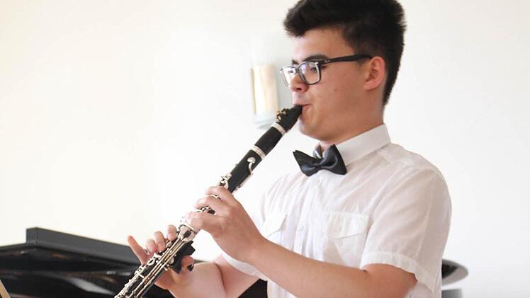 Mit vier Jahren bekam Seraphin Lutz seine erste Klarinette, seitdem hat die Begeisterung keinen Ton nachgelassen.  Foto: Gerda Völk