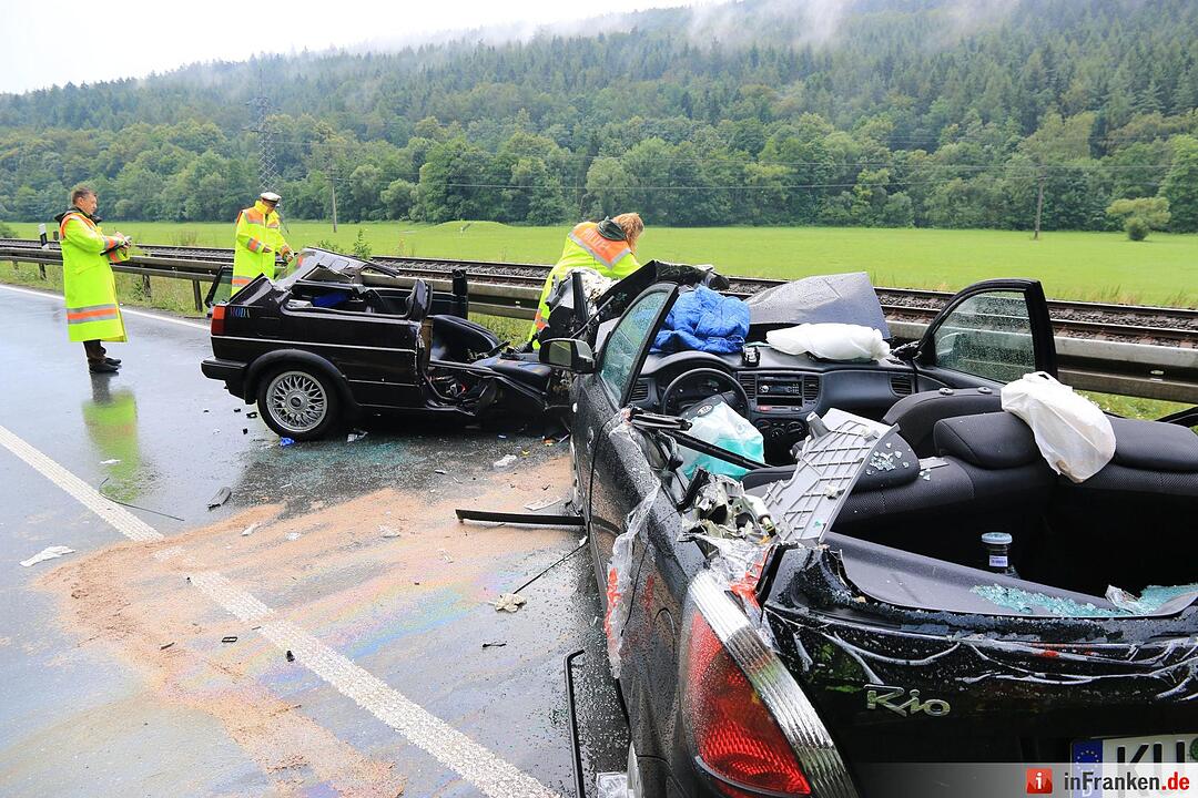 Fünf Verletzte bei Unfall auf B289 bei Kauerndorf