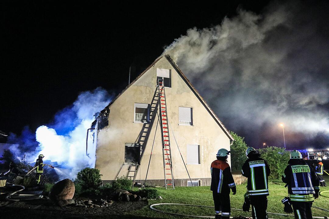 Wohnhaus im Kreis Erlangen-Höchstadt brennt ab