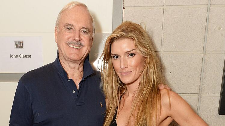 Gespannt darf man auf John Cleese' neuestes Projekt sein: Gemeinsam mit Tochter Camilla (Bild) plant er eine Fortsetzung der legendären Sitcom "Fawlty Towers".