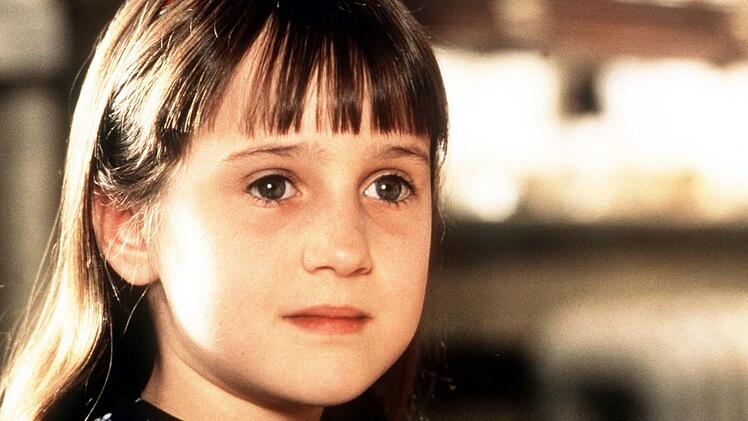 In der Roald-Dahl-Verfilmung "Matilda" spielt Mara Wilson (Bild) die kleine Matilda, die nicht nur intelligent ist, sondern auch &uuml;bersinnliche F&auml;higkeiten besitzt.