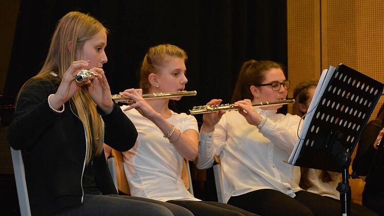 Auch das Orchester zeigte eindrucksvoll, dass es nicht nur klassische Weisen interpretieren kann. Foto: Björn Hein