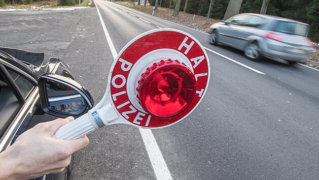 Polizeikontrolle (Symbolbild)