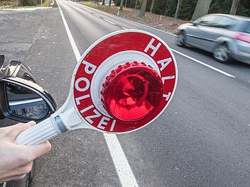 Polizeikontrolle (Symbolbild)
