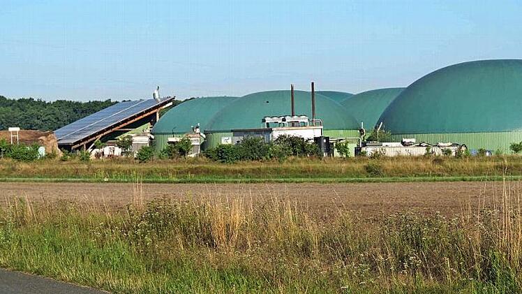 Jürgen Schenk möchte seine Biogasanlage bei Kairlindach vergrößern. Foto: Richard Sänger