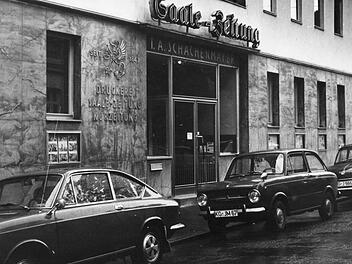 Der Eingang zur Geschäftsstelle der Saale-Zeitung 1967.