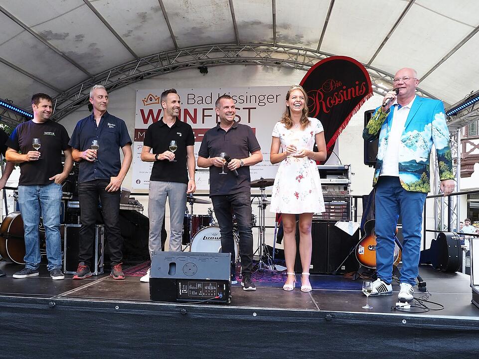 Authentische Saaletal-Weine, Spitzen-Bands und kulinarische Köstlichkeiten.