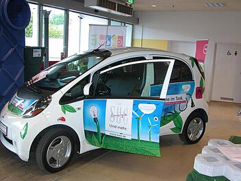 Die SÜC haben bereits seit 2011 ein Elektrofahrzeug im Einsatz - und es dient der Eigenwerbung. Foto: Angelika Reng