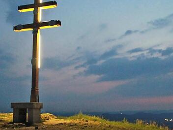 Das Kreuz auf dem Staffelberg. Archivfoto: Matthias Einwag