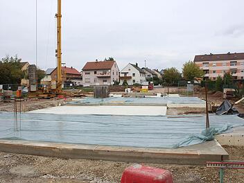 Baulücken in Höchstadt werden geschlossen, wie hier am Polizeikreisel. Foto: Andreas Dorsch