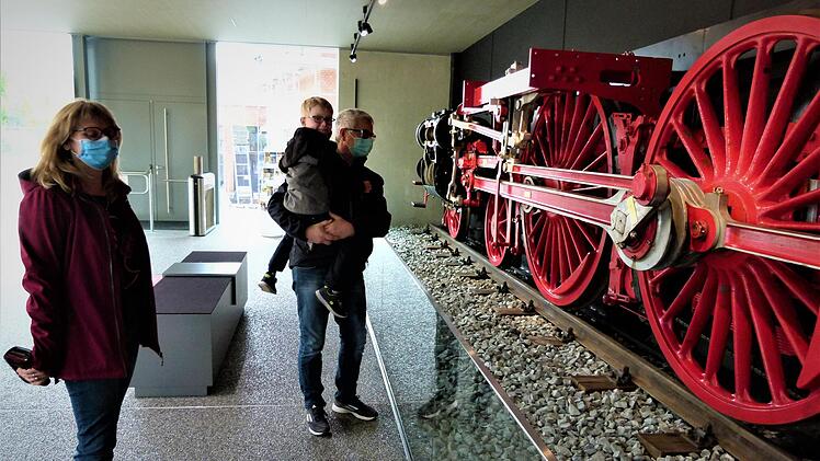 Besucher im DDM in Neuenmarkt
