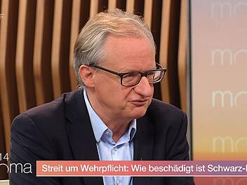 Albrecht von Lucke im ZDF-Moma Albrecht von Lucke beklagte im ZDF-Moma ein "doppeltes Debakel" im Streit um die Wehrpflicht.