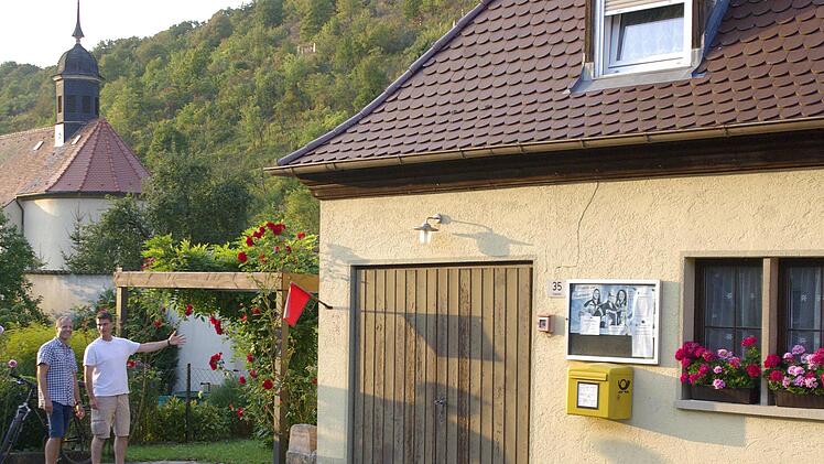 Das in die Jahre gekommene Feuerwehrhaus  in Engenthal soll demnächst einem Dorfgemeinschaftshaus weichen. Über den Baubeginn entscheidet der Gemeinderat.                      Winfried Ehling/Archiv