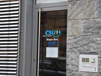 Die CSU-Kreisgeschäftsstelle in Haßfurt. Um die Finanzierung des Büros und der Mitarbeiter gibt es eine heftige Kontroverse.  Foto: bsc