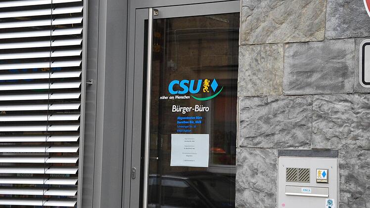 Die CSU-Kreisgeschäftsstelle in Haßfurt. Um die Finanzierung des Büros und der Mitarbeiter gibt es eine heftige Kontroverse.  Foto: bsc