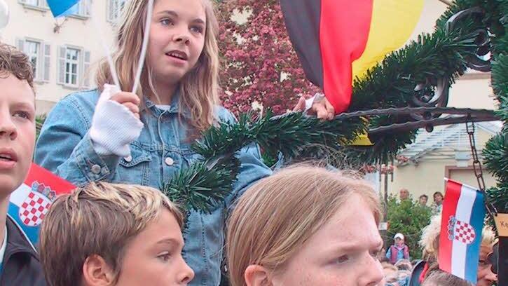 Impressionen vom Empfang der kroatischen Nationalmannschaft am 5. Juni 2006 in Bad Brückenau. Foto: Ralf Ruppert/Archiv Saale-Zeitung