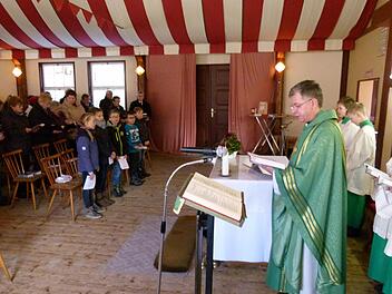 Pfarrer Michael Hermann hat sich nach eigenen Worten in die Übergangslösung schnell hineingefunden. Foto: Marion Krüger-Hundrup