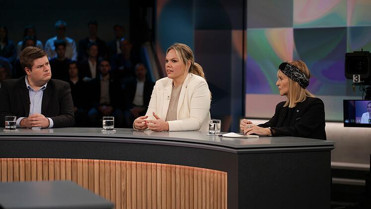 Clara Hunnenberg führt einen Handwerksbetrieb für Bodenbeläge. Sie betont: Mit neuen Personen, die eine Aktivrente beziehen, sei ihr nicht geholfen.