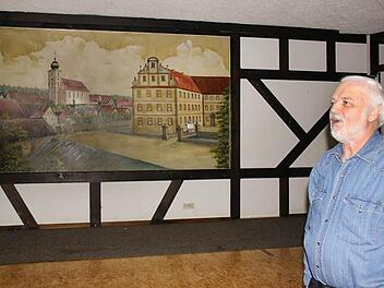 Einst Professor an der Hochschule in Ludwigsburg hat Ekkehard Marschelke in Kirchlauter eine neue Heimat und seinen Altersruhesitz in den "Heiligen Ländern" gefunden. Fotos: Ralf Kestel