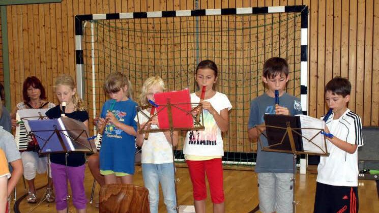 Die Flötengruppe der 2. Klasse