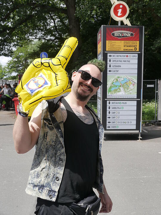 Die Besucher bei Rock im Park 2018 am Freitagnachmittag