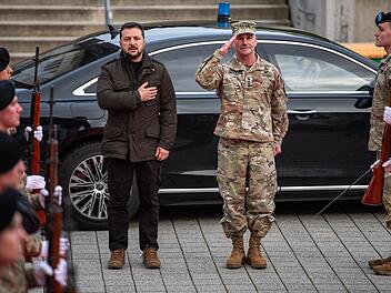 Selenskyj besucht US-Europa-Hauptquartier