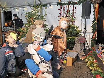 Die Kinder stellten allerlei Tiere dar. Fotos: Roland Meister