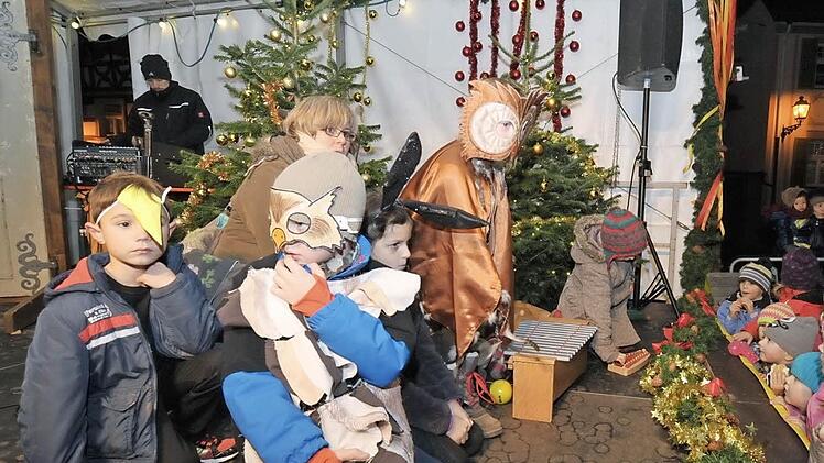 Die Kinder stellten allerlei Tiere dar. Fotos: Roland Meister