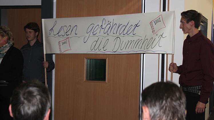 Ein Spruch, der bei den Festgästen viel Zustimmung fand. Foto: Veronika Schadeck